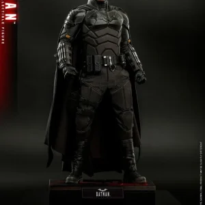 Hot Toys Movie Masterpiece Batman 1/6 Scale Action Figure Collectible